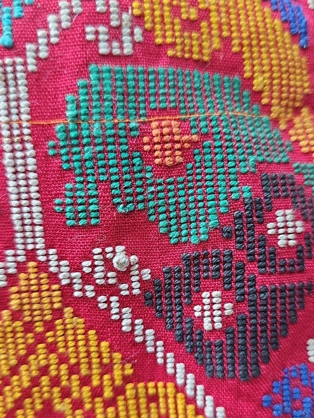 Cretan Vourgia Style Bag - Raised Texture Embroidery - Picture 2 of 5
